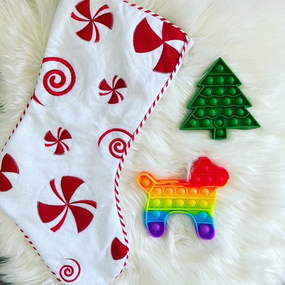 2 Medium Size Pop It Fidgets - 1 Christmas Tree & 1 Dog - Picture 2 of 7